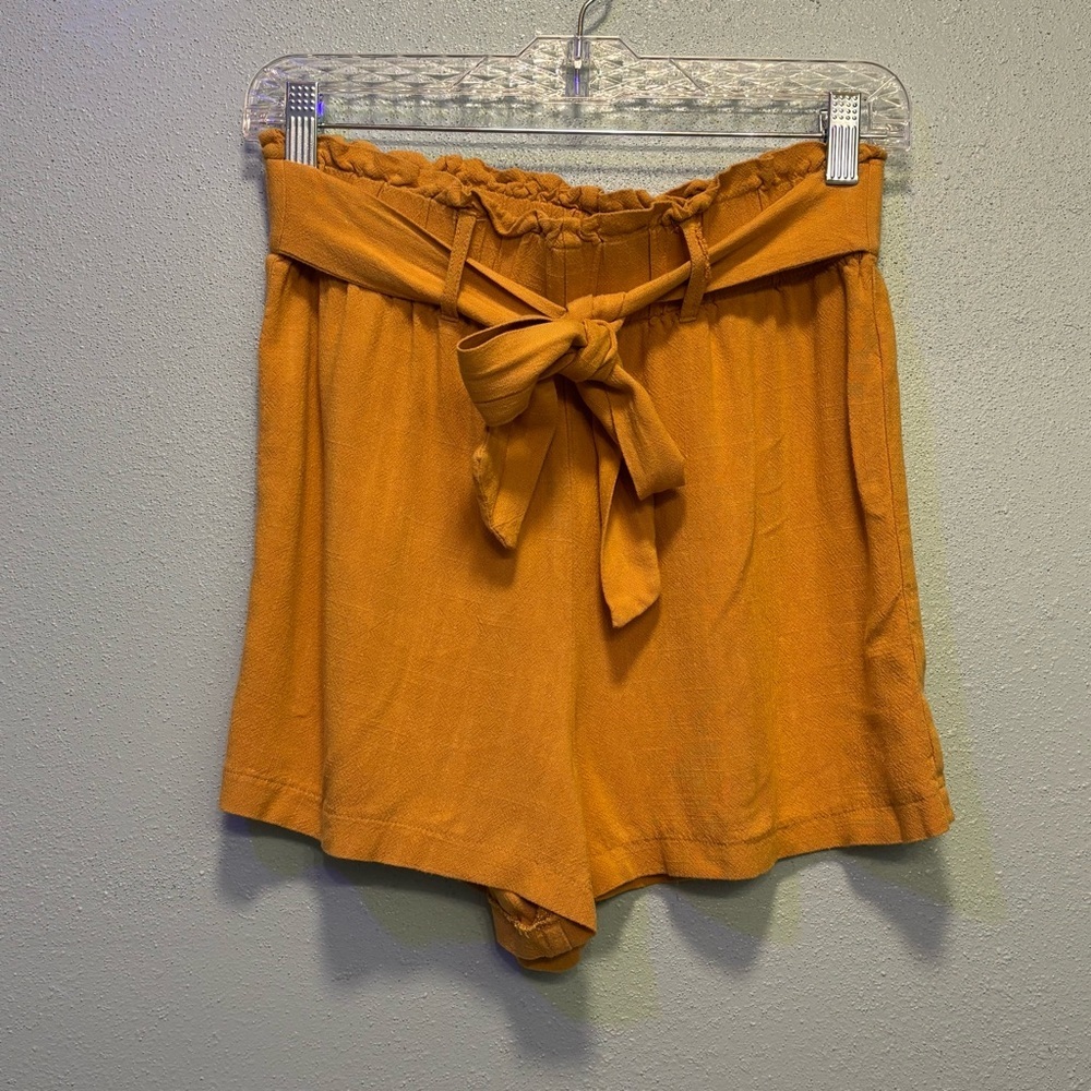 ⭐️ 3/$21 ⭐️ Messini High Waist Mustard Tie-Belt Shorts Size S - Picture 1 of 8